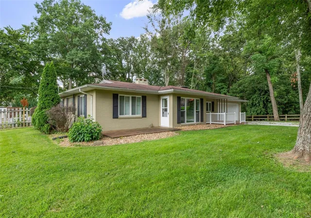Photo 3 of Single family home for sale at 808 Reddick St, Perryville, MO 63775 | MLS# 23053166 | Listing updated on 2024-09-12