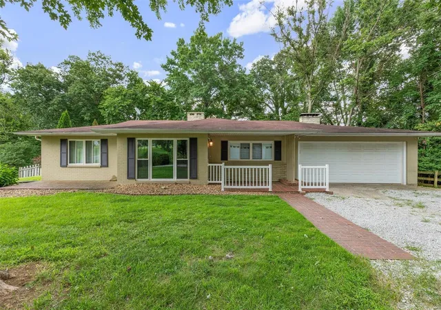 Photo 3 of Single family home for sale at 808 Reddick St, Perryville, MO 63775 | MLS# 23053166 | Listing updated on 2024-09-12