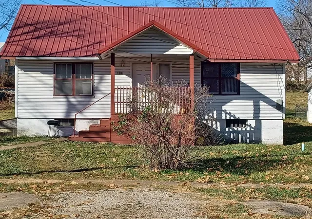 Photo 1 of Single family home for sale at 104 S Elm St, Dixon, MO 65459 | MLS# 23068945 | Listing updated on 2024-08-23