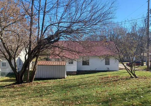 Photo 3 of Single family home for sale at 104 S Elm St, Dixon, MO 65459 | MLS# 23068945 | Listing updated on 2024-08-23