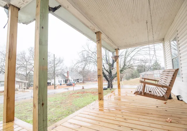 Photo 3 of Single family home for sale at 404 Spring St, Bloomfield, MO 63825 | MLS# 23073655 | Listing updated on 2024-06-26