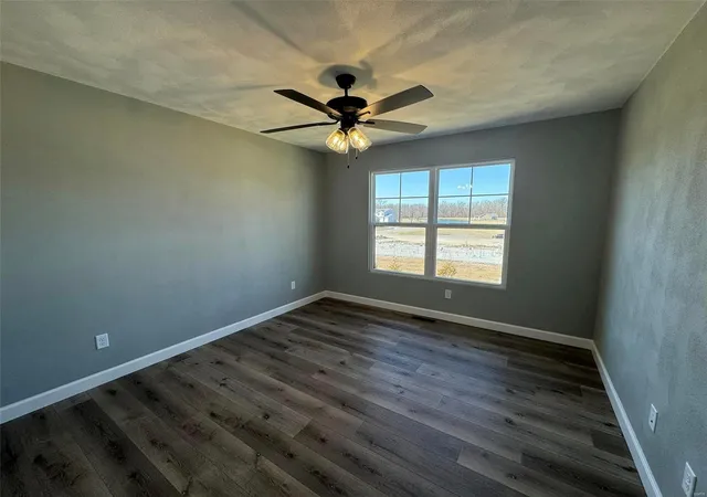 Photo 2 of Single family home for sale at 411 Lebanon Ave Rd, Belleville, IL 62220 | MLS# 24000169 | Listing updated on 2024-06-27