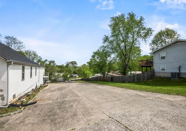 Photo 4 of Single family home for sale at 1034 Old Cape Rd, Jackson, MO 63755 | MLS# 24003502 | Listing updated on 2024-12-07