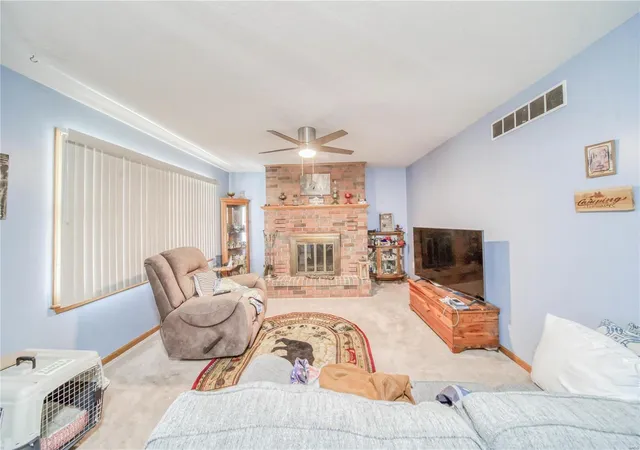 Photo 3 of Single family home for sale at 27 Saint Ann Ave, Saint James, MO 65559 | MLS# 24005866 | Listing updated on 2024-08-21