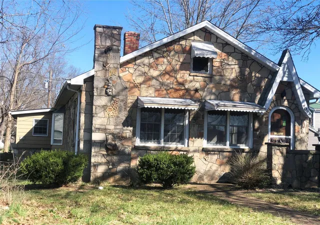 Photo 2 of Single family home for sale at 406 South 5th St, Owensville, MO 65066 | MLS# 24015991 | Listing updated on 2024-10-02