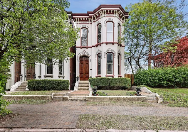 Photo 1 of Single family home for sale at 1827 Kennett Pl, Saint Louis, MO 63104 | MLS# 24020657 | Listing updated on 2024-11-25