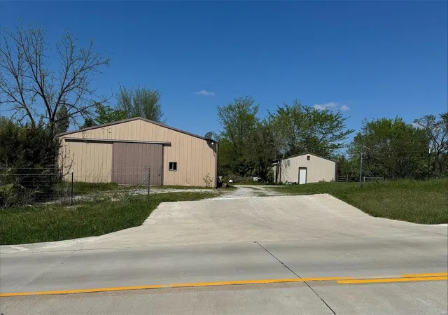 Photo 2 of Single family home for sale at 2601 W Meyer Rd, Wentzville, MO 63385 | MLS# 24026993 | Listing updated on 2024-11-15