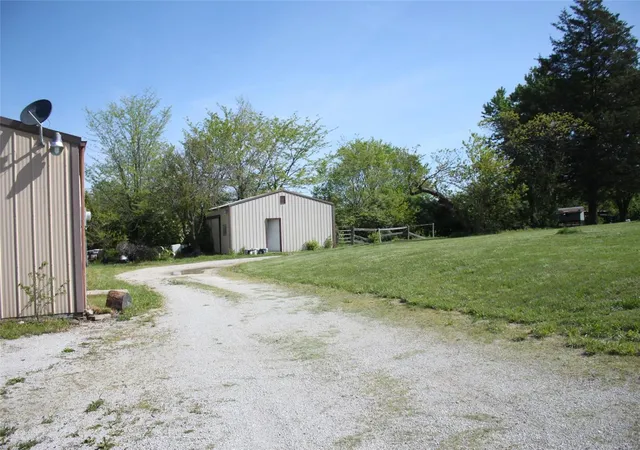 Photo 4 of Single family home for sale at 2601 W Meyer Rd, Wentzville, MO 63385 | MLS# 24026993 | Listing updated on 2024-11-15