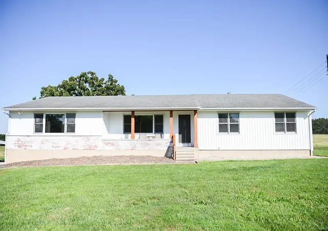 Single family home for sale at 9136 Highway 185, Leslie, MO 63056 | MLS# 24035403