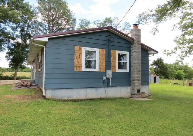 Photo 3 of Single family home for sale at 7519 Highway 72, Ironton, MO 63650 | MLS# 24036636 | Listing updated on 2024-09-27