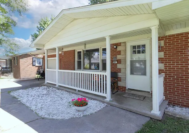 Photo 3 of Single family home for sale at 302 N 8th Street, New Baden, IL 62265 | MLS# 24036976 | Listing updated on 2024-09-09
