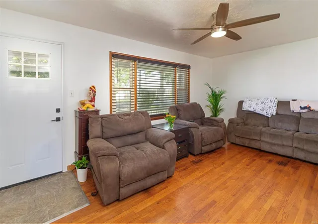 Photo 4 of Single family home for sale at 302 N 8th Street, New Baden, IL 62265 | MLS# 24036976 | Listing updated on 2024-09-09