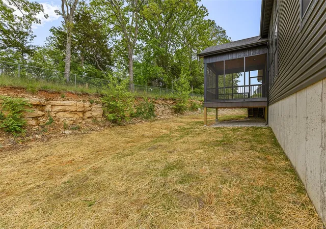 Photo 4 of Single family home for sale at 1609 Sugar Crk Dr, Festus, MO 63028 | MLS# 24037666 | Listing updated on 2025-05-12