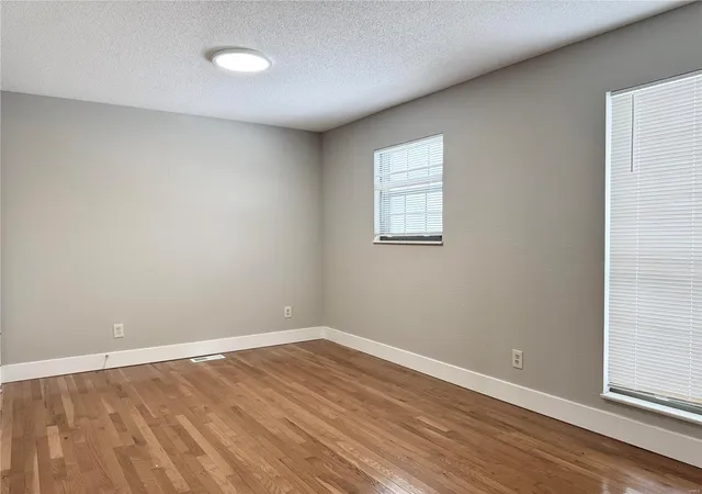 Photo 3 of Single family home for sale at 2 Emery Ct, Belleville, IL 62226 | MLS# 24039731 | Listing updated on 2024-12-15