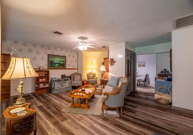 Photo 4 of Single family home for sale at 12072 County Rd 3410, Saint James, MO 65559 | MLS# 24040393 | Listing updated on 2024-08-24