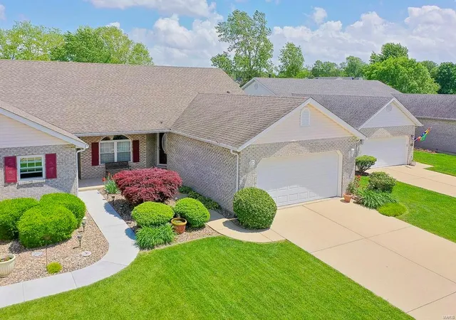 Photo 1 of Single family home for sale at 2278 Wellington Dr, Belleville, IL 62221 | MLS# 24042511 | Listing updated on 2024-08-25