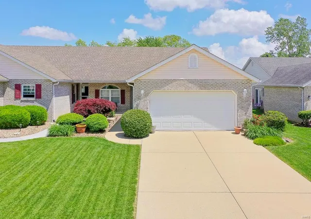 Photo 1 of Single family home for sale at 2278 Wellington Dr, Belleville, IL 62221 | MLS# 24042511 | Listing updated on 2024-08-25