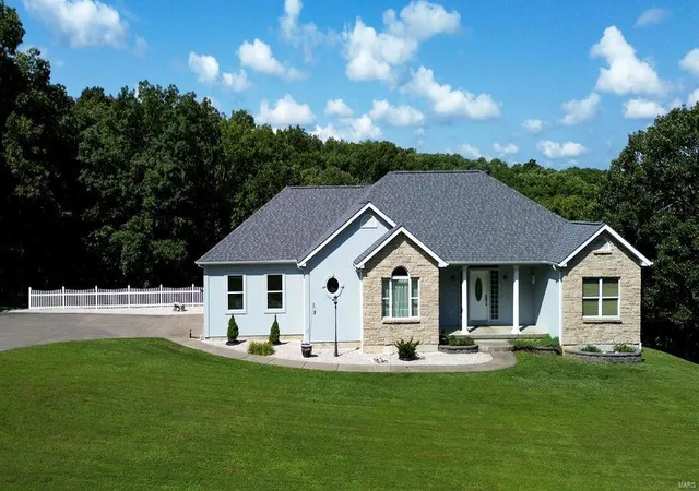 Photo 1 of Single family home for sale at 3169 Brk Stone Rd, Festus, MO 63028 | MLS# 24042947 | Listing updated on 2024-10-28