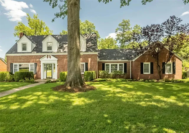 Photo 2 of Single family home for sale at 79 Bellerive, Saint Louis, MO 63121 | MLS# 24044972 | Listing updated on 2024-12-05