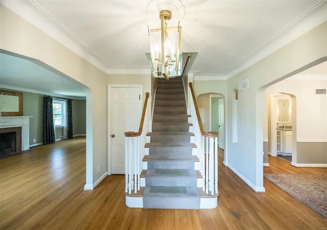 Photo 3 of Single family home for sale at 79 Bellerive, Saint Louis, MO 63121 | MLS# 24044972 | Listing updated on 2024-12-05
