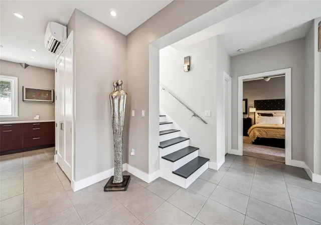 Listing Photo 4 - Condo for sale in building located at 50 Carriage Ln, St. Louis, MO 63108 - Unit #50 AND 52
