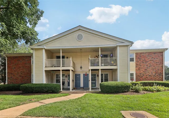 Listing Photo 1 - Condo for sale in building located at 9149 Robin Ct, St. Louis, MO 63144