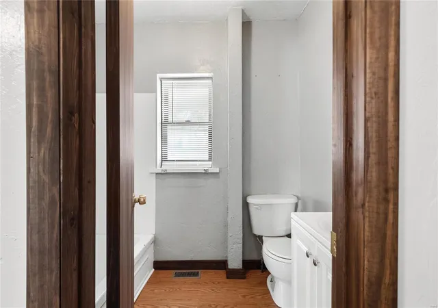 Photo 4 of Single family home for sale at 307 Walnut St, Waterloo, IL 62298 | MLS# 24046419 | Listing updated on 2024-09-17