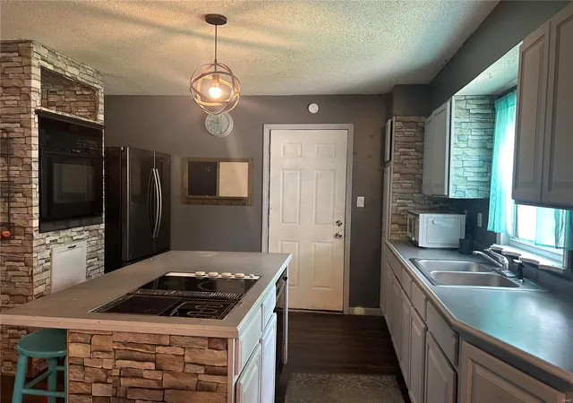 Photo 1 of Single family home for sale at 108 W King St, Sorento, IL 62086 | MLS# 24046897 | Listing updated on 2024-08-31