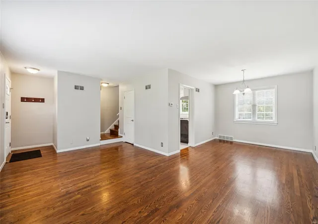 Photo 3 of Single family home for sale at 8463 Colonial Ln, Saint Louis, MO 63124 | MLS# 24046951 | Listing updated on 2024-12-18