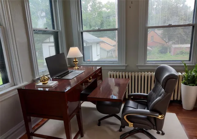 Photo 3 of Single family home for sale at 8037 Madison Ave, Saint Louis, MO 63114 | MLS# 24047231 | Listing updated on 2024-12-01
