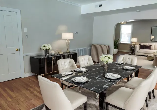 Photo 4 of Single family home for sale at 8037 Madison Ave, Saint Louis, MO 63114 | MLS# 24047231 | Listing updated on 2024-12-01
