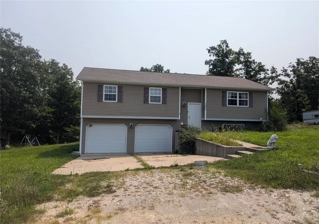 Photo 1 of Single family home for sale at 24310 Tigger, Saint Robert, MO 65584 | MLS# 24047402 | Listing updated on 2024-11-27