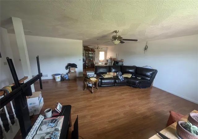 Photo 3 of Single family home for sale at 24310 Tigger, Saint Robert, MO 65584 | MLS# 24047402 | Listing updated on 2024-11-27