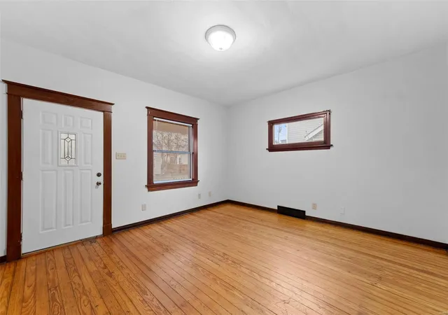 Photo 2 of Single family home for sale at 125 E Holden Ave, Saint Louis, MO 63125 | MLS# 24047703 | Listing updated on 2025-03-05