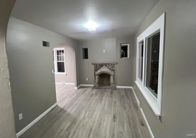 Photo 3 of Single family home for sale at 8536 Concord Pl, Saint Louis, MO 63147 | MLS# 24048937 | Listing updated on 2024-12-07