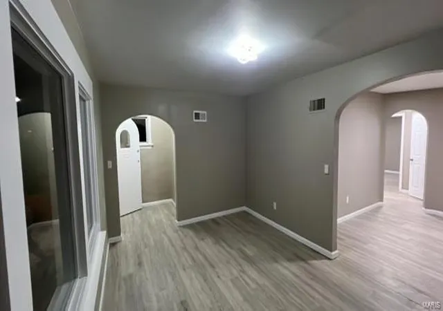 Photo 3 of Single family home for sale at 8536 Concord Pl, Saint Louis, MO 63147 | MLS# 24048937 | Listing updated on 2024-12-07