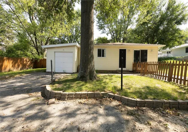 Photo 1 of Single family home for sale at 40 Orchard Hills Dr, Saint Peters, MO 63376 | MLS# 24049604 | Listing updated on 2024-12-09