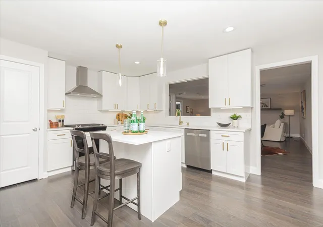 Photo 2 of Single family home for sale at 2450 Cecelia Ave, Saint Louis, MO 63144 | MLS# 24049695 | Listing updated on 2024-09-06