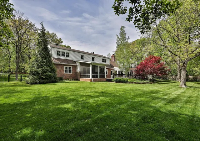Photo 3 of Single family home for sale at 26 Dielman Rd, Saint Louis, MO 63124 | MLS# 24050036 | Listing updated on 2024-12-02