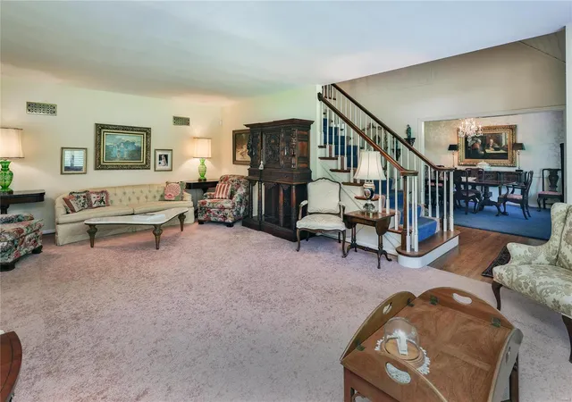 Photo 3 of Single family home for sale at 26 Dielman Rd, Saint Louis, MO 63124 | MLS# 24050036 | Listing updated on 2024-12-02