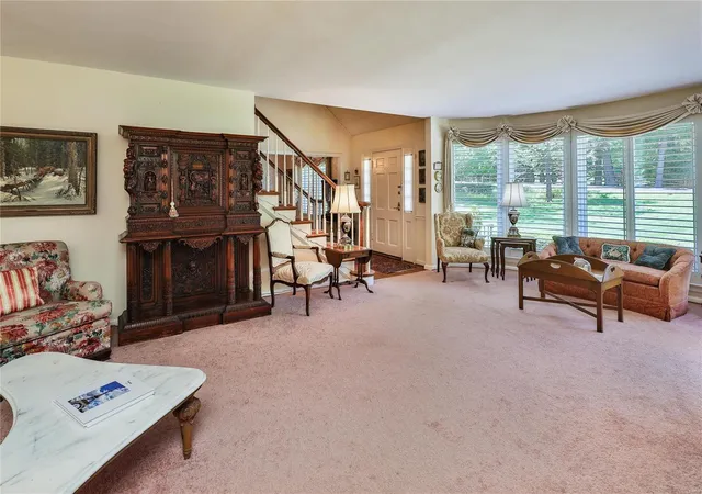 Photo 4 of Single family home for sale at 26 Dielman Rd, Saint Louis, MO 63124 | MLS# 24050036 | Listing updated on 2024-12-02