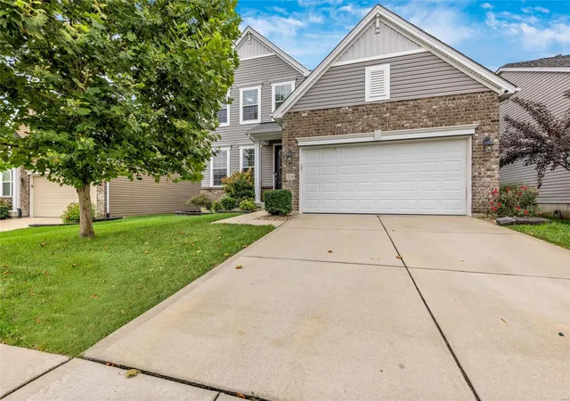 Photo 2 of Single family home for sale at 524 Wilmer Holw Ln, Wentzville, MO 63385 | MLS# 24050861 | Listing updated on 2024-09-30