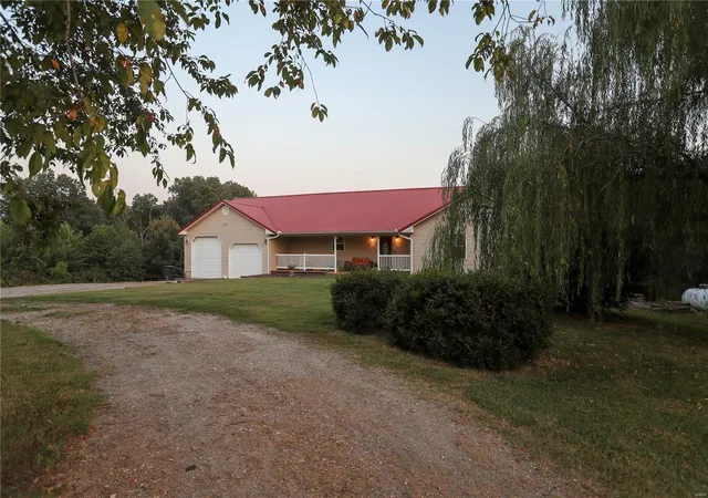 Photo 2 of Single family home for sale at 17216 County Rd 527, Bloomfield, MO 63825 | MLS# 24050870 | Listing updated on 2024-10-30