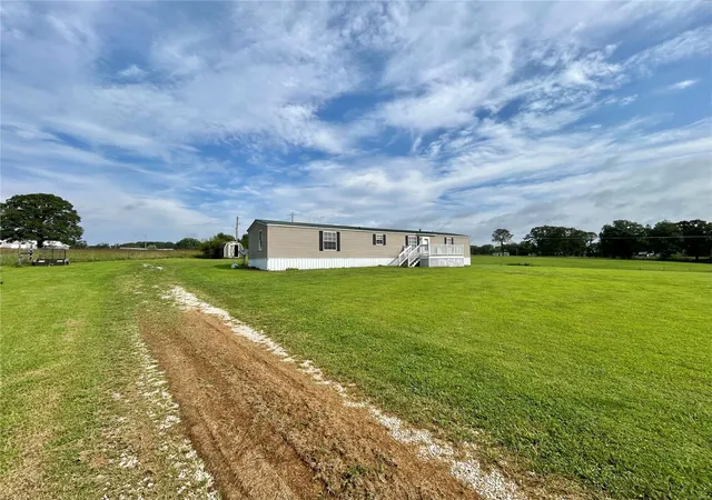 Photo 2 of Single family home for sale at 231 County Rd 5085, Salem, MO 65560 | MLS# 24051714 | Listing updated on 2024-08-28