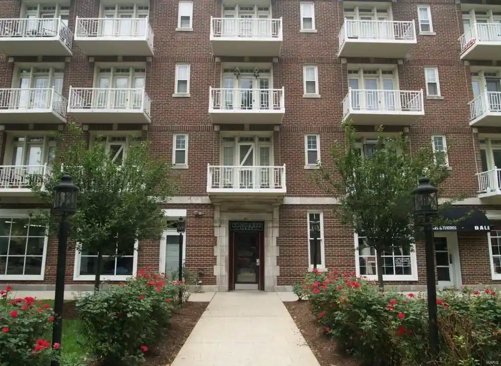 Listing Photo 1 - Condo for sale in 5316 Pershing Ave located at 5316 Pershing Ave, St. Louis, MO 63112 - Unit #507