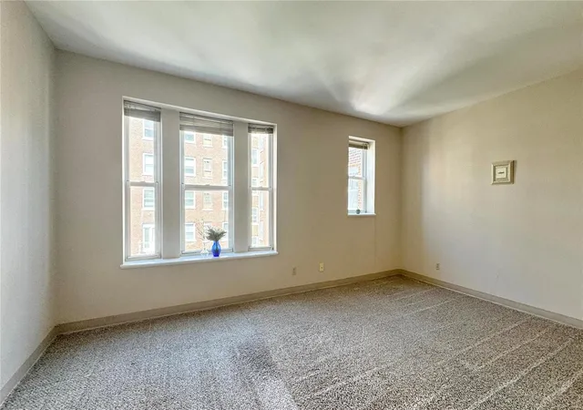 Listing Photo 3 - Condo for sale in building located at 5316 Pershing Ave, St. Louis, MO 63112 - Unit #507