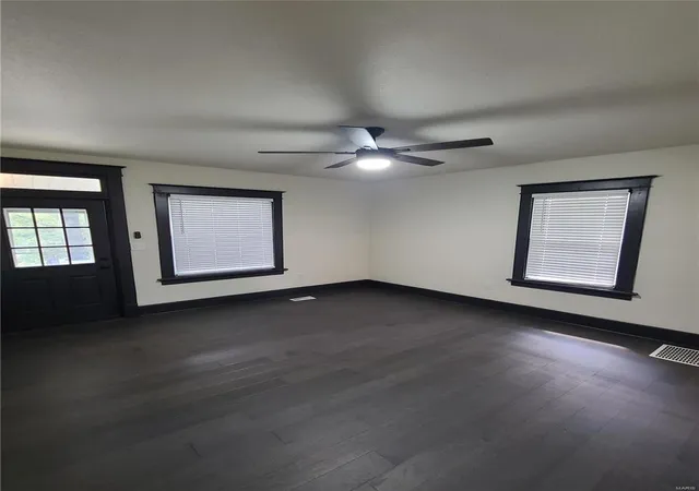 Photo 3 of Single family home for sale at 164 Spruce St, Glen Carbon, IL 62034 | MLS# 24052384 | Listing updated on 2024-09-10