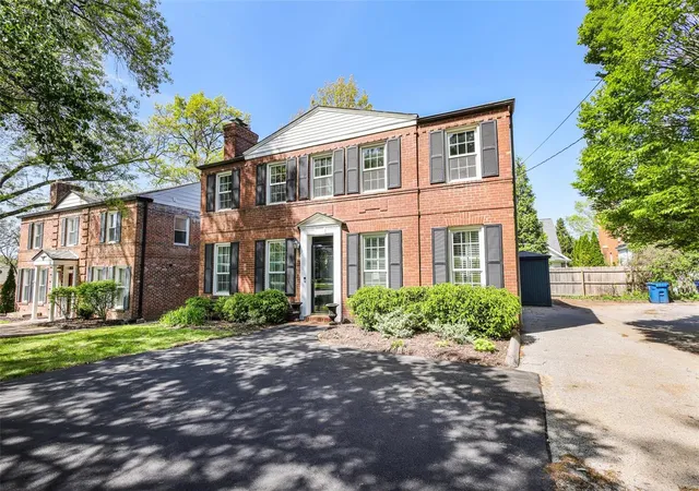 Photo 2 of Single family home for sale at 1009 S Mcknight Rd, Saint Louis, MO 63117 | MLS# 24052597 | Listing updated on 2025-04-25