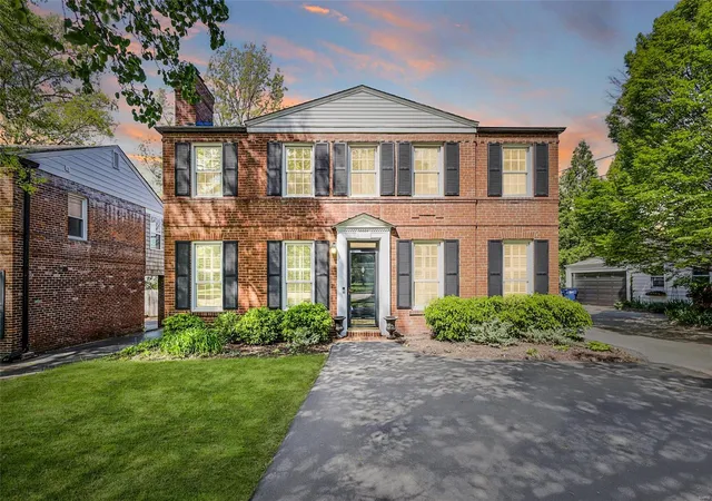 Photo 1 of Single family home for sale at 1009 S Mcknight Rd, Saint Louis, MO 63117 | MLS# 24052597 | Listing updated on 2025-04-25