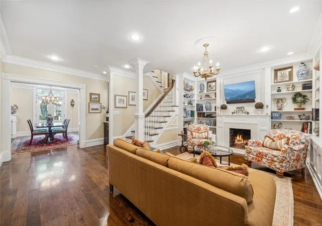 Photo 3 of Single family home for sale at 5156 Westminster Pl, Saint Louis, MO 63108 | MLS# 24053095 | Listing updated on 2024-10-28